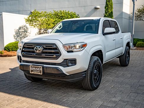 Used 2018 Toyota Tacoma SR w/ SR Convenience Package RWD image 1