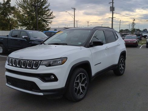 Certified 2024 Jeep Compass Limited image 4