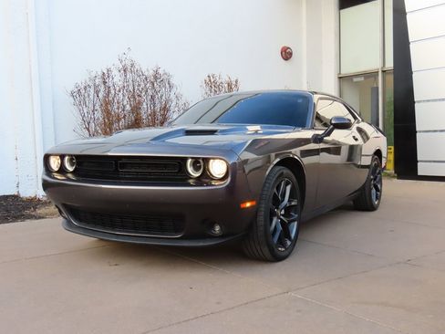 Used 2022 Dodge Challenger SXT w/ Blacktop Package image 3