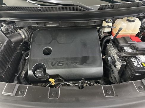 Used 2020 Buick Enclave Essence w/ Sport Touring Edition image 18