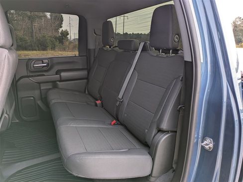 Used 2025 Chevrolet Silverado 2500 Custom w/ Custom Convenience Package image 13