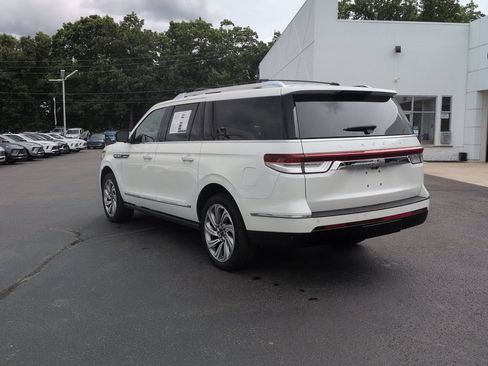 Used 2022 Lincoln Navigator L Reserve AWD/4WD image 7