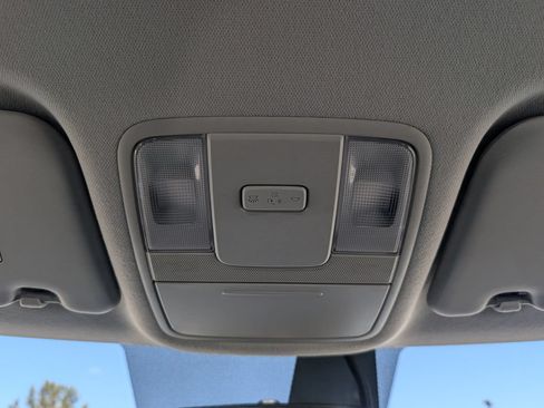Used 2025 Kia Soul LX w/ LX Technology Package FWD image 20