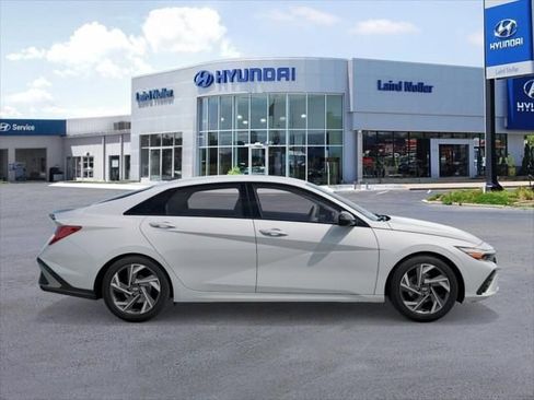 New 2026 Hyundai Elantra SEL Sport Premium FWD image 7
