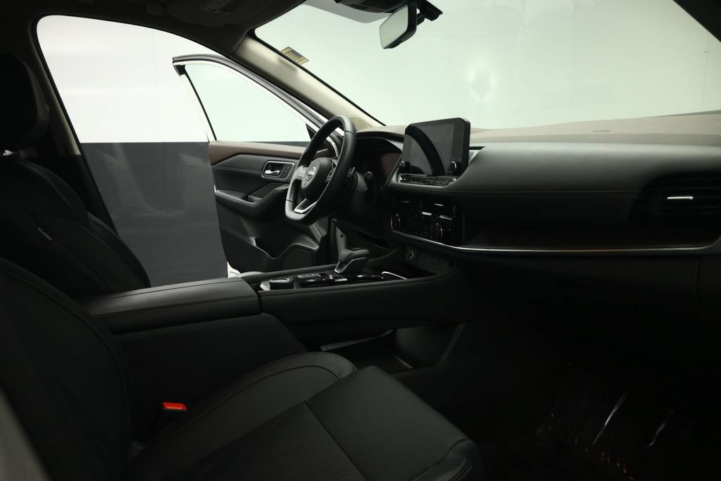 Used 2023 Nissan Rogue Platinum w/ Platinum Premium Package AWD/4WD image 58
