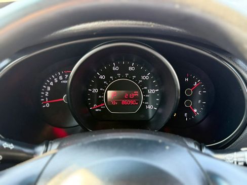 Used 2017 Kia Soul + image 21