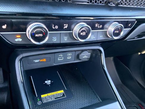 Used 2024 Honda CR-V Sport Touring image 32