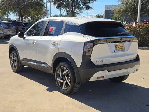 Certified 2025 Nissan Kicks SV image 5