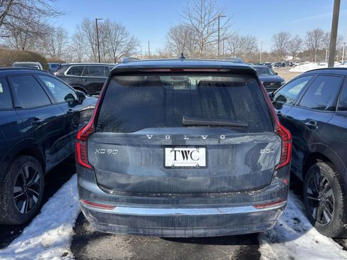 New 2026 Volvo XC90 B5 Core image 5