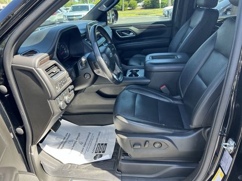 Used 2021 Chevrolet Tahoe Z71 w/ Z71 Signature Package AWD/4WD image 16