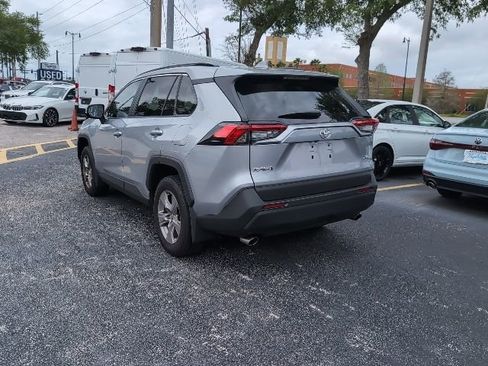 Used 2025 Toyota RAV4 XLE w/ Convenience Package image 4