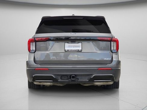 Used 2025 Ford Explorer ST-Line w/ ST-Line Street Pack image 8