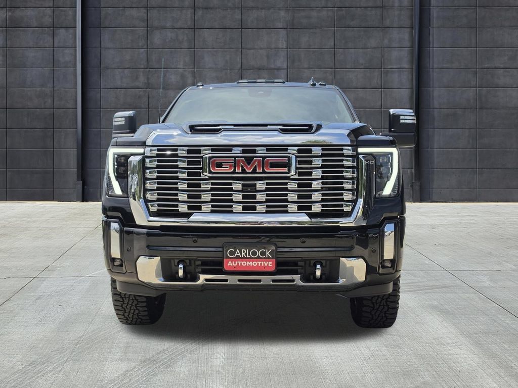 Used 2024 GMC Sierra 2500 Denali w/ Denali Reserve Package AWD/4WD image 2