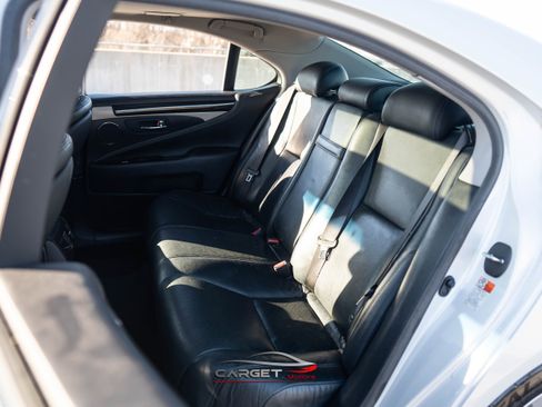 Used 2017 Lexus LS 460 AWD w/ Comfort Package image 19