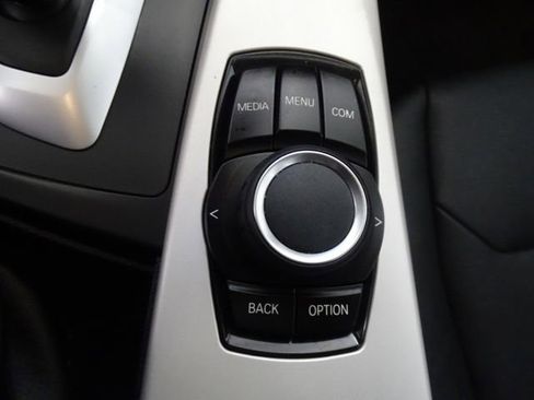 Used 2018 BMW 320i xDrive Sedan w/ Convenience Package image 12