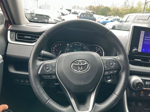 Used 2023 Toyota RAV4 XLE w/ Convenience Package image 9