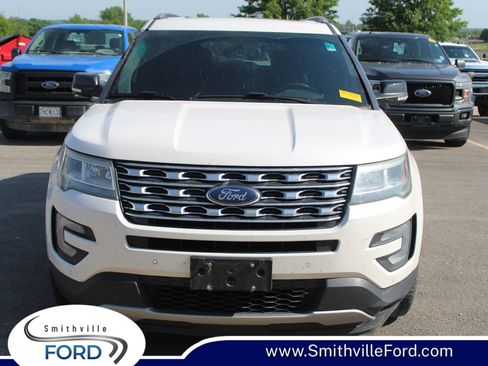 Used 2016 Ford Explorer XLT w/ Equipment Group 202A FWD image 1