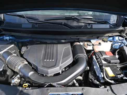 Used 2024 Chevrolet Traverse LT image 33