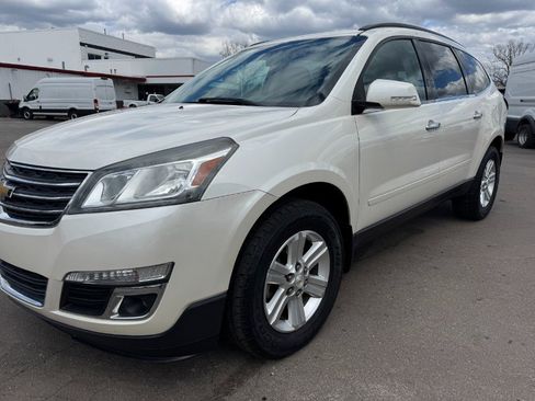 Used 2014 Chevrolet Traverse LT FWD image 9