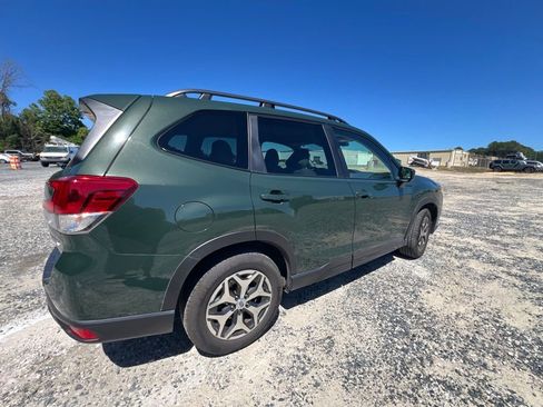 Used 2022 Subaru Forester Premium w/ Popular Package #1 AWD/4WD image 5