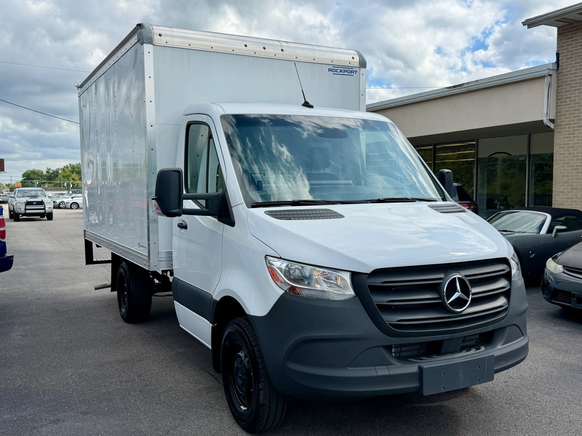 Used 2024 Mercedes-Benz Sprinter 3500 w/ Acoustic Package image 4