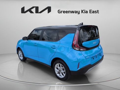 Certified 2025 Kia Soul S FWD image 8