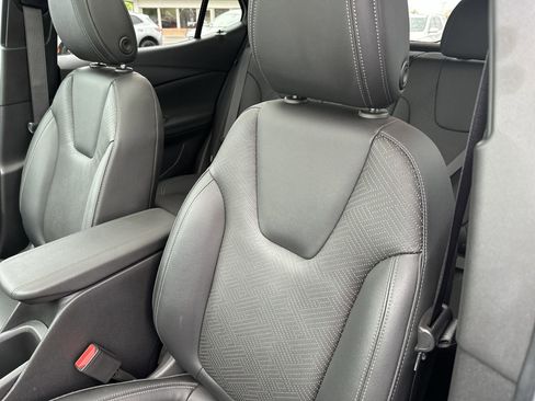 Used 2023 Buick Encore GX Essence w/ Experience Buick Package AWD/4WD image 11