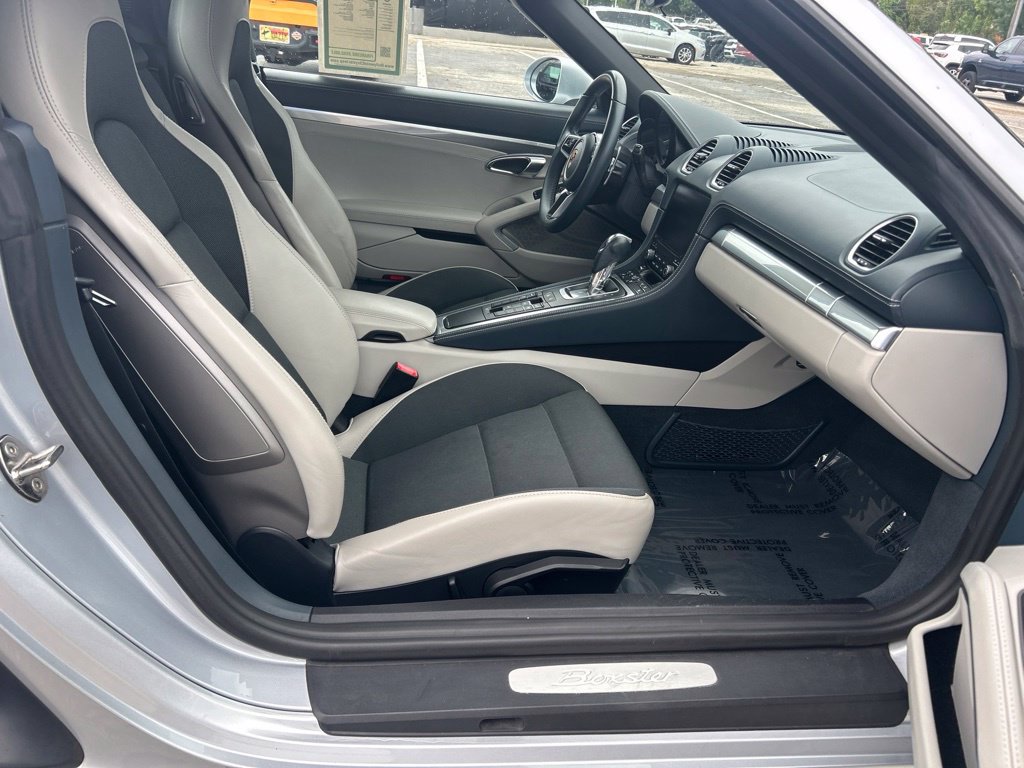 Used 2018 Porsche 718 Boxster RWD image 21