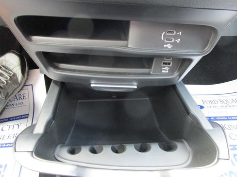 New 2026 Chrysler Pacifica Select FWD image 32