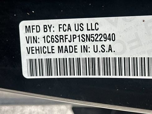 Used 2025 RAM 1500 Laramie AWD/4WD image 34