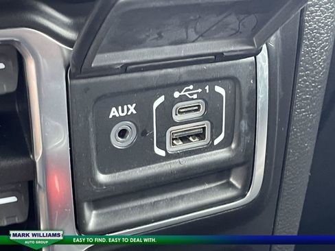 Used 2020 Jeep Wrangler Unlimited Rubicon AWD/4WD image 19