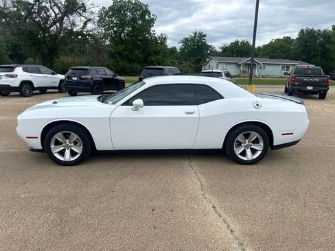 Used 2023 Dodge Challenger SXT RWD image 2