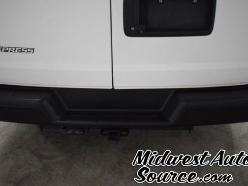 Used 2018 Chevrolet Express 2500 LS w/ Driver Convenience Package RWD image 6