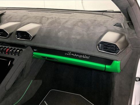 Used 2023 Lamborghini Huracan Tecnica image 13