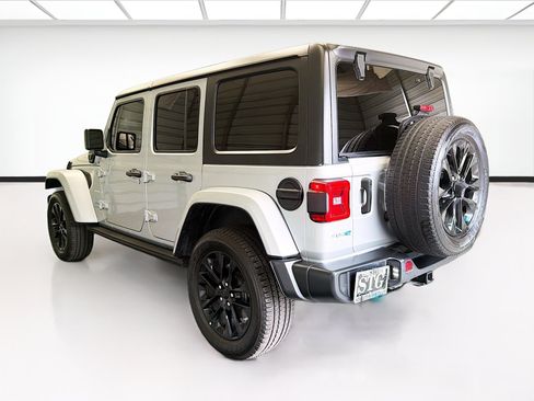 Used 2023 Jeep Wrangler Unlimited Sahara AWD/4WD image 6