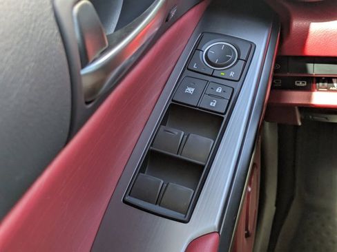 Used 2023 Lexus IS 500 image 21