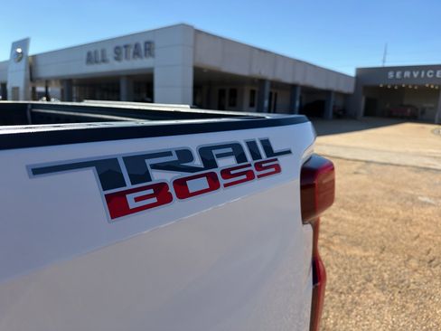 Used 2024 Chevrolet Silverado 1500 LT Trail Boss w/ Protection Package image 38