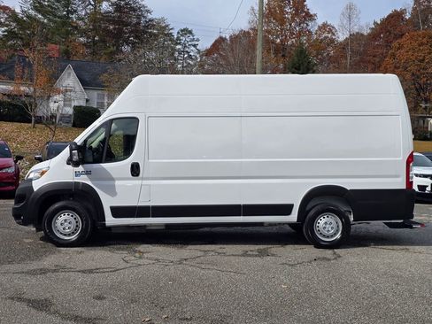 Used 2024 RAM ProMaster 3500 w/ Delivery Van Package image 22