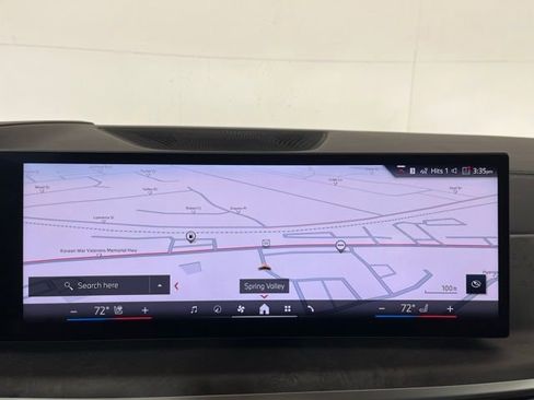 Used 2025 BMW X7 xDrive40i w/ Premium Package image 16