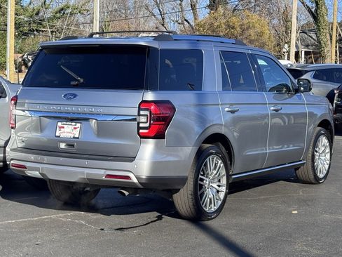 Used 2024 Ford Expedition Limited image 17