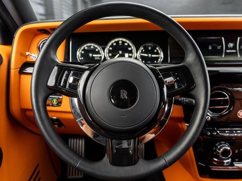 Used 2022 Rolls-Royce Phantom Extended Wheelbase image 35