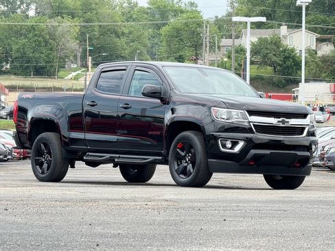 Used 2019 Chevrolet Colorado LT w/ Redline Special Edition AWD/4WD image 3