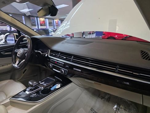 Used 2017 Audi Q7 3.0T Premium Plus w/ Premium Plus Package image 17