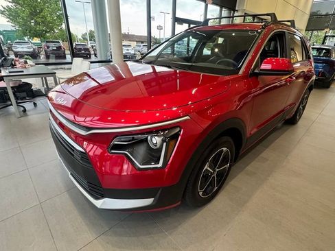 New 2026 Kia Niro LX FWD image 7