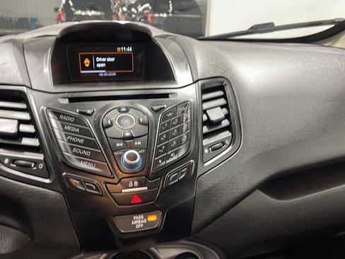 Used 2018 Ford Fiesta SE FWD image 8