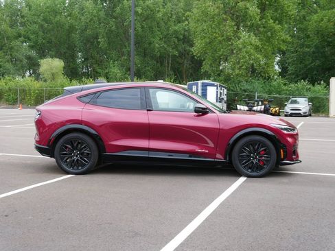 Used 2025 Ford Mustang Mach-E Premium w/ Sport Appearance Package AWD/4WD image 4