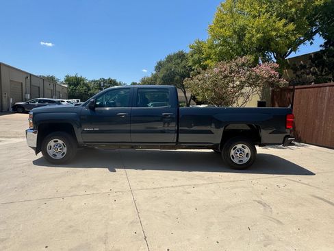 Used 2018 Chevrolet Silverado 2500 W/T RWD image 4