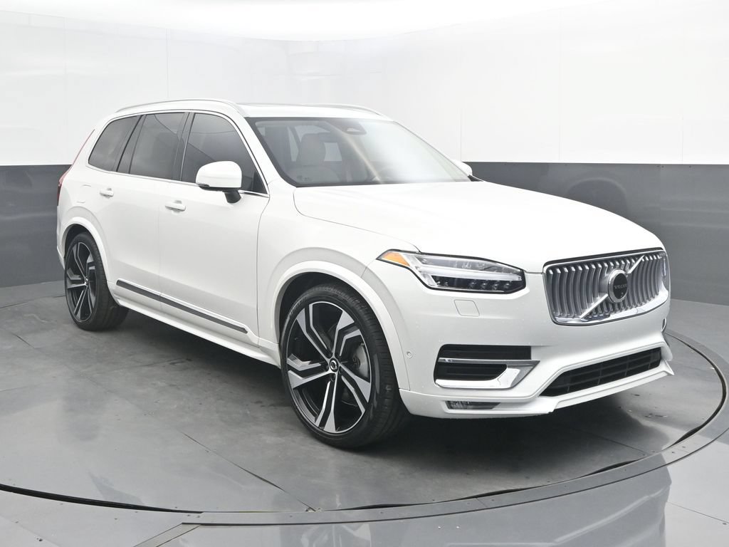 Certified 2024 Volvo XC90 B6 Ultimate w/ Lounge Package AWD/4WD image 9