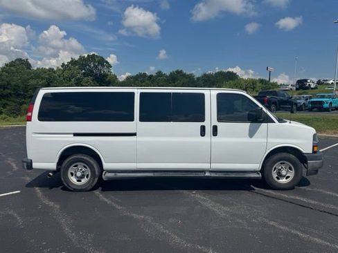 Used 2019 Chevrolet Express 3500 LT w/ LT Preferred Equipment Group RWD image 2