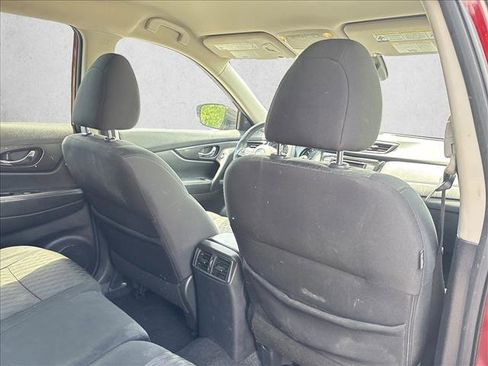 Used 2019 Nissan Rogue SV FWD image 20